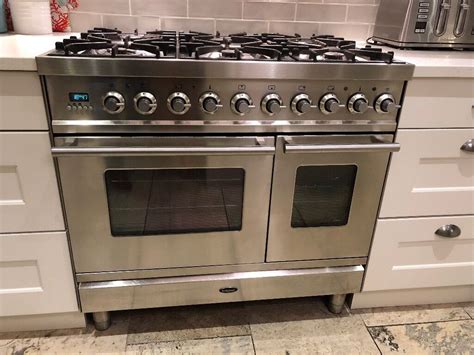 gas hob with oven